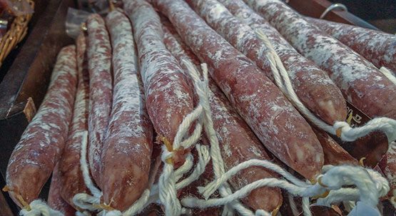Salami aus eigener Reifung